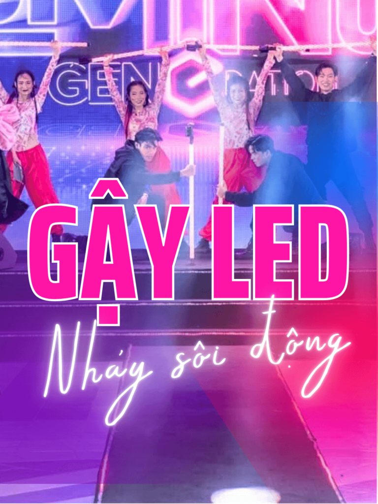 Hình ảnh tiết mục Nhảy sôi động với gậy led của 218 Dance Crew